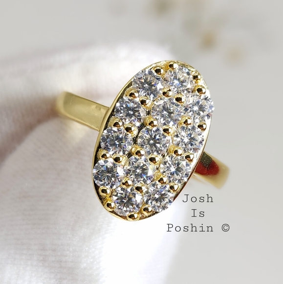 1.3CT Oval shape pave set moissanite ring in sterling silver - Picture 11 of 12